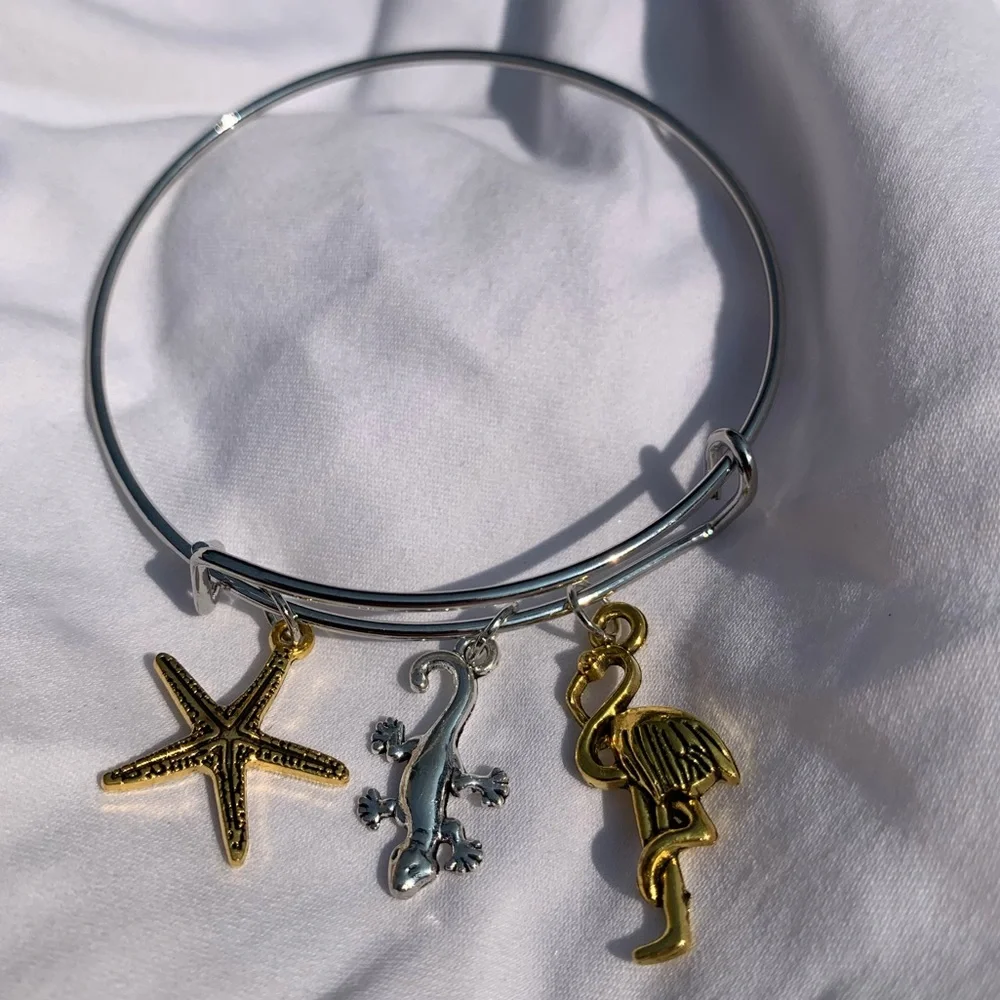 Brand New! Handmade! Adjustable Charm Bangle Bracelet! - Picture 3 of 7